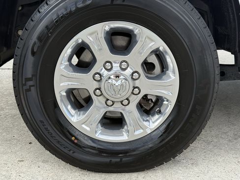 Used 2024 RAM 2500 Big Horn AWD/4WD image 12