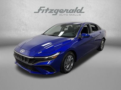 Used 2025 Hyundai Elantra Blue