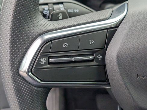 New 2026 Chevrolet Equinox EV LT image 16