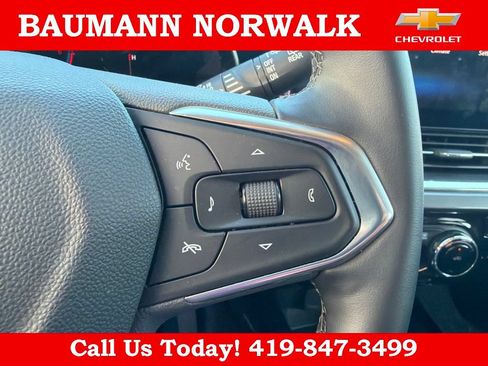 Used 2025 Chevrolet Trax ACTIV w/ Driver Confidence Package FWD image 16