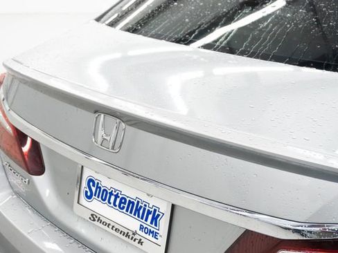 Used 2017 Honda Accord Sport Special Edition image 10