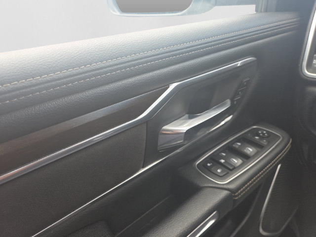 Used 2021 RAM 1500 Laramie AWD/4WD image 11