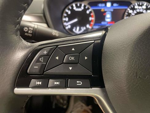 Used 2025 Nissan Altima 2.5 SL FWD image 17