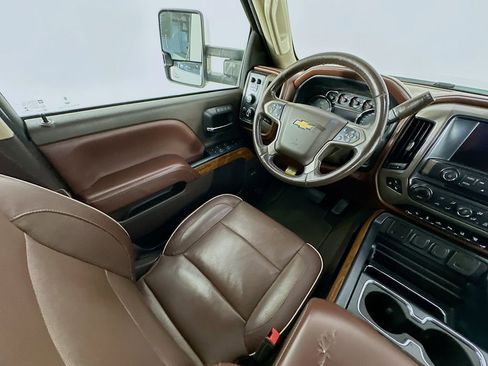 Used 2017 Chevrolet Silverado 2500 High Country w/ Duramax Plus Package AWD/4WD image 9