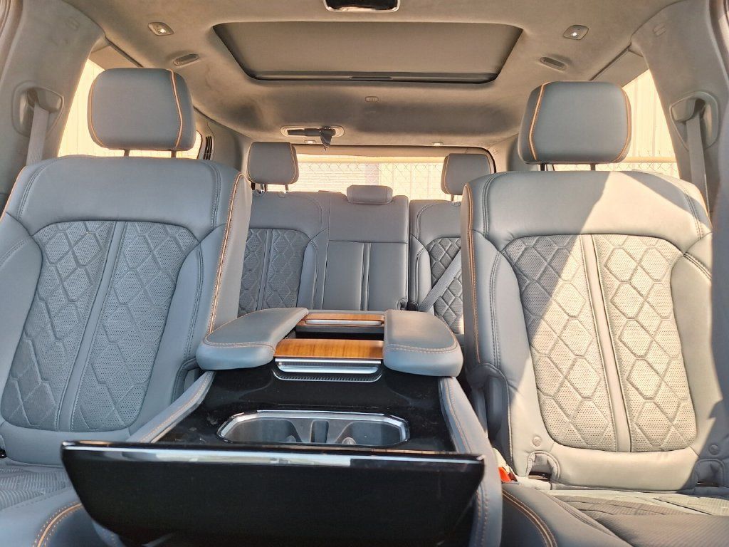 Used 2022 Jeep Grand Wagoneer Series III AWD/4WD image 8