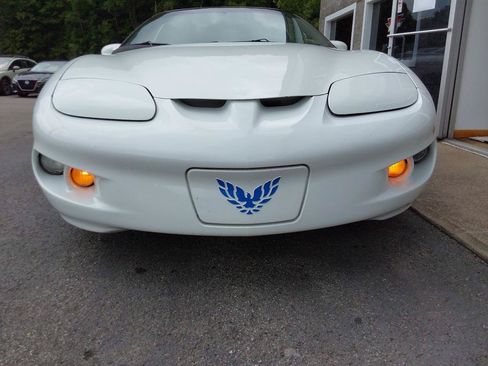 Used 2002 Pontiac Firebird Coupe w/ Opt Pkg RWD image 9