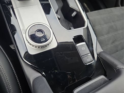 Used 2025 Mitsubishi Outlander SE AWD/4WD image 19