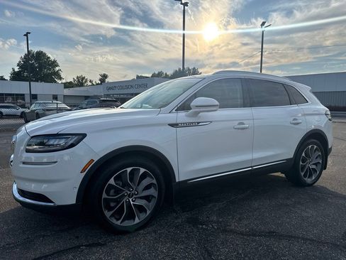 Used 2021 Lincoln Nautilus Reserve w/ Equipment Group 201A AWD/4WD image 7