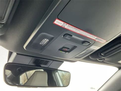 Used 2025 Toyota Camry SE image 25