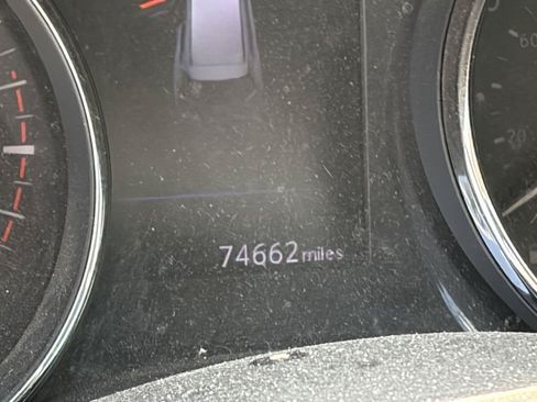 Used 2018 Nissan Rogue SV FWD image 11