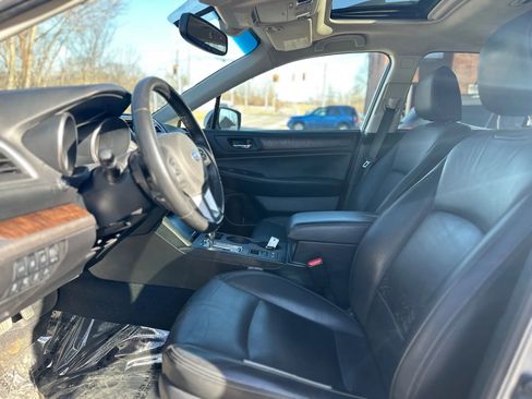 Used 2015 Subaru Outback 3.6R Limited image 16