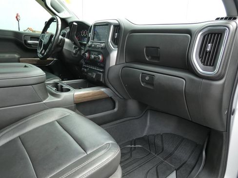 Certified 2019 Chevrolet Silverado 1500 RST AWD/4WD image 16
