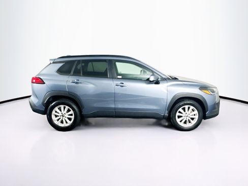Used 2024 Toyota Corolla Cross LE image 10