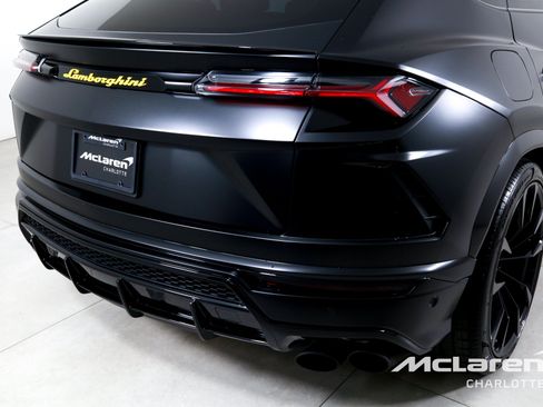 Used 2020 Lamborghini Urus AWD/4WD image 41