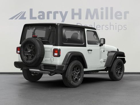 Used 2019 Jeep Wrangler Sport AWD/4WD image 2