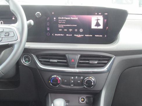 Used 2024 Buick Encore GX Preferred FWD image 15