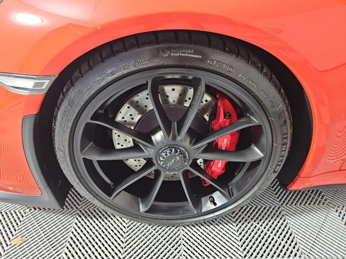 Used 2018 Porsche 911 GT3 RWD image 10