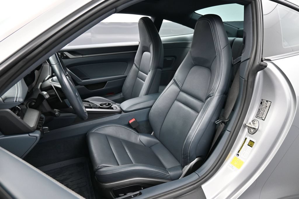 Certified 2020 Porsche 911 Carrera RWD image 5