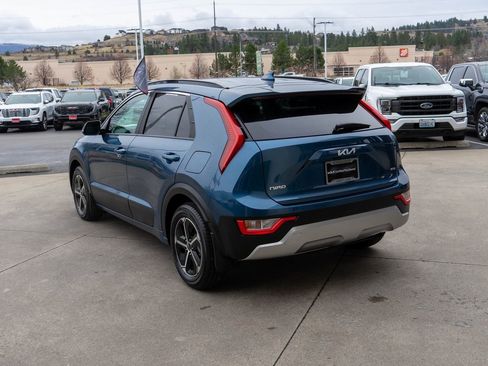 Certified 2025 Kia Niro EX image 5