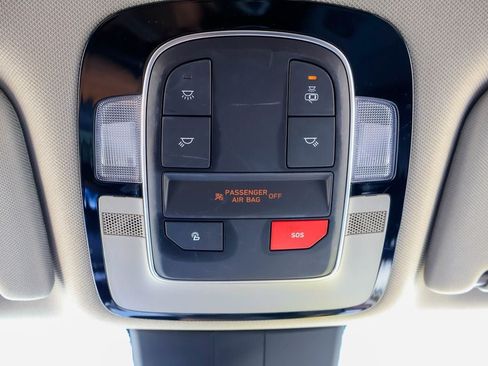 Used 2023 Hyundai Santa Fe SEL FWD image 16