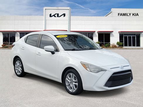 Used 2016 Scion iA image 1