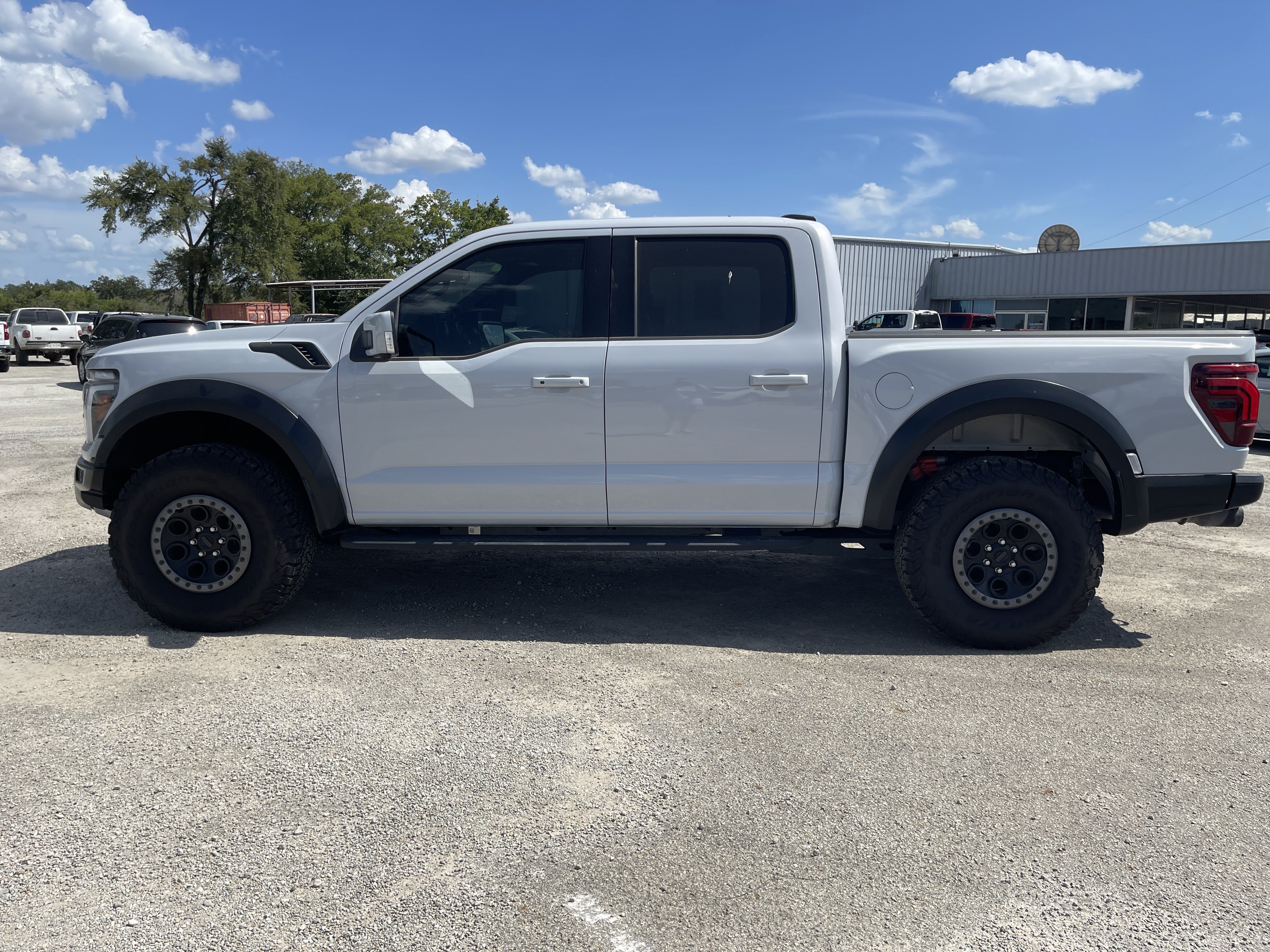 Used 2025 Ford F150 Raptor AWD/4WD image 7