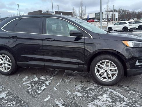 Used 2023 Ford Edge SEL image 3
