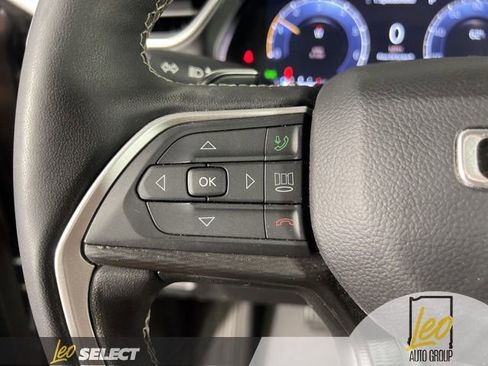 Used 2024 Jeep Grand Cherokee Altitude AWD/4WD image 18