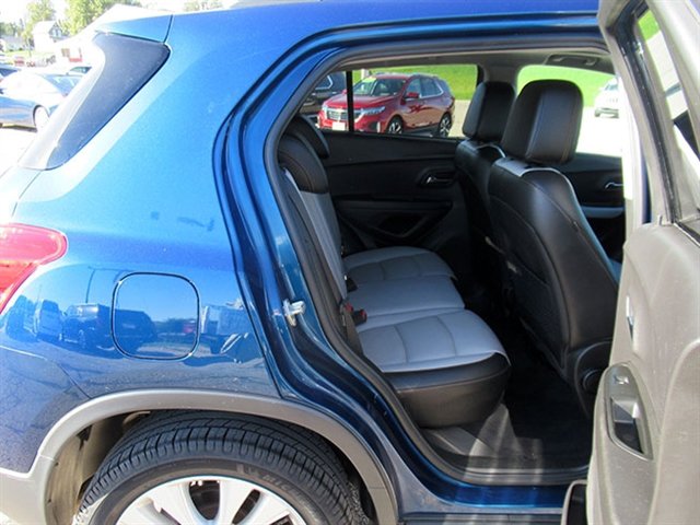 Used 2019 Chevrolet Trax Premier AWD/4WD image 16