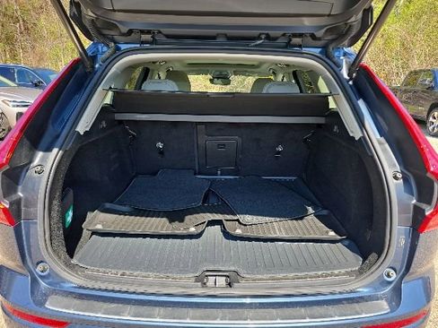 Certified 2024 Volvo XC60 B5 Plus w/ Protection Package Premier AWD/4WD image 20