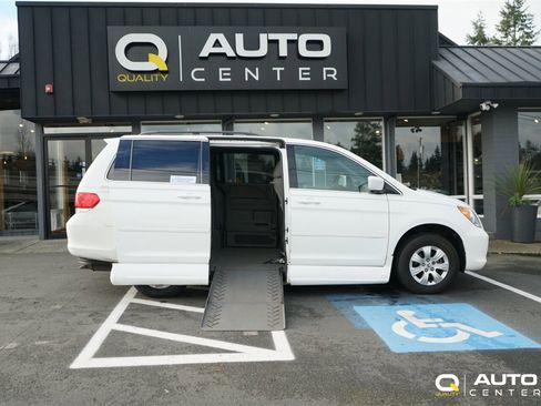 Used 2010 Honda Odyssey EX image 2