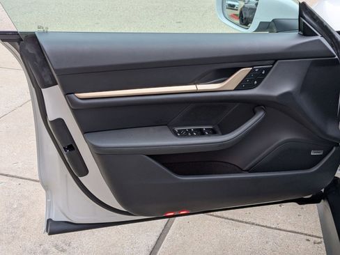 Used 2025 Porsche Taycan 4S image 13