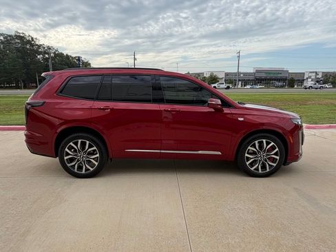Used 2024 Cadillac XT6 Sport AWD/4WD image 7