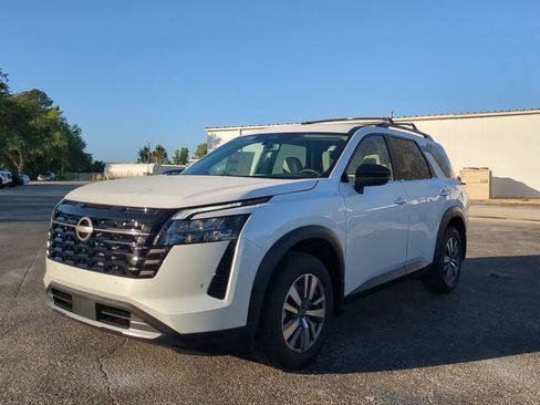 New 2026 Nissan Pathfinder SL AWD/4WD image 8
