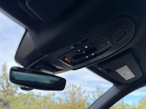 New 2025 Porsche Cayenne S AWD/4WD image 17