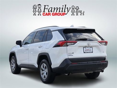 Used 2021 Toyota RAV4 LE image 3