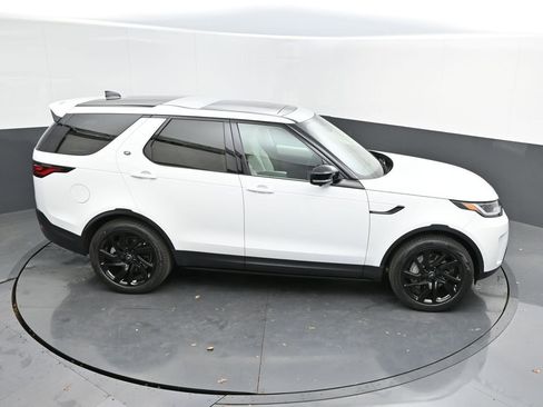 New 2025 Land Rover Discovery S AWD/4WD image 36