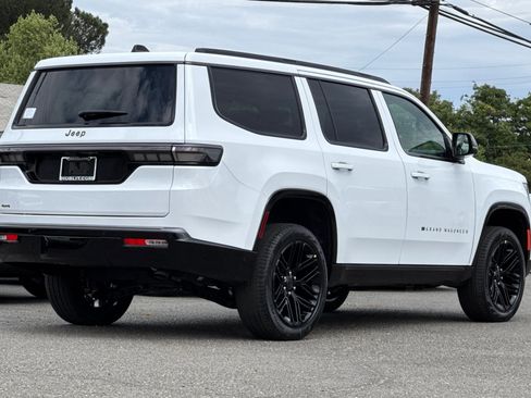 New 2026 Jeep Grand Wagoneer Limited AWD/4WD image 3