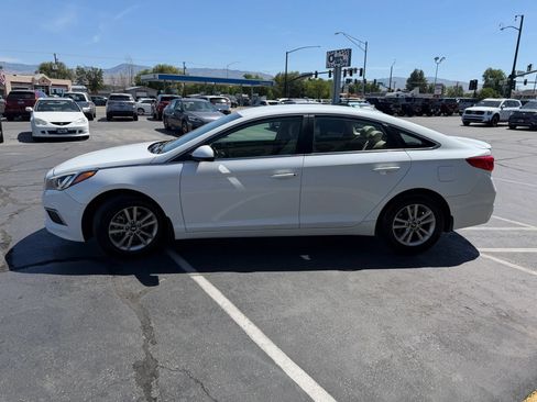 Used 2016 Hyundai Sonata SE FWD image 4