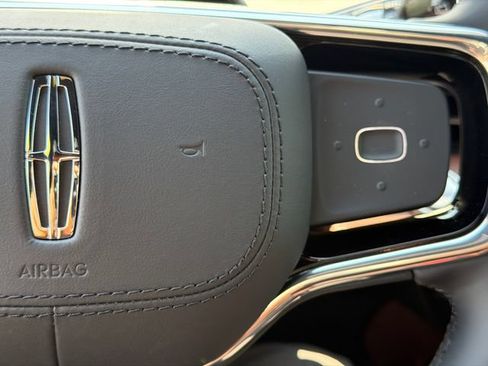 New 2026 Lincoln Nautilus Reserve AWD/4WD image 32