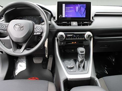 Used 2024 Toyota RAV4 LE AWD/4WD image 10