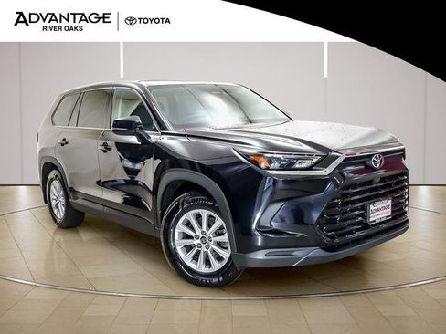 Used 2024 Toyota Grand Highlander AWD image 2