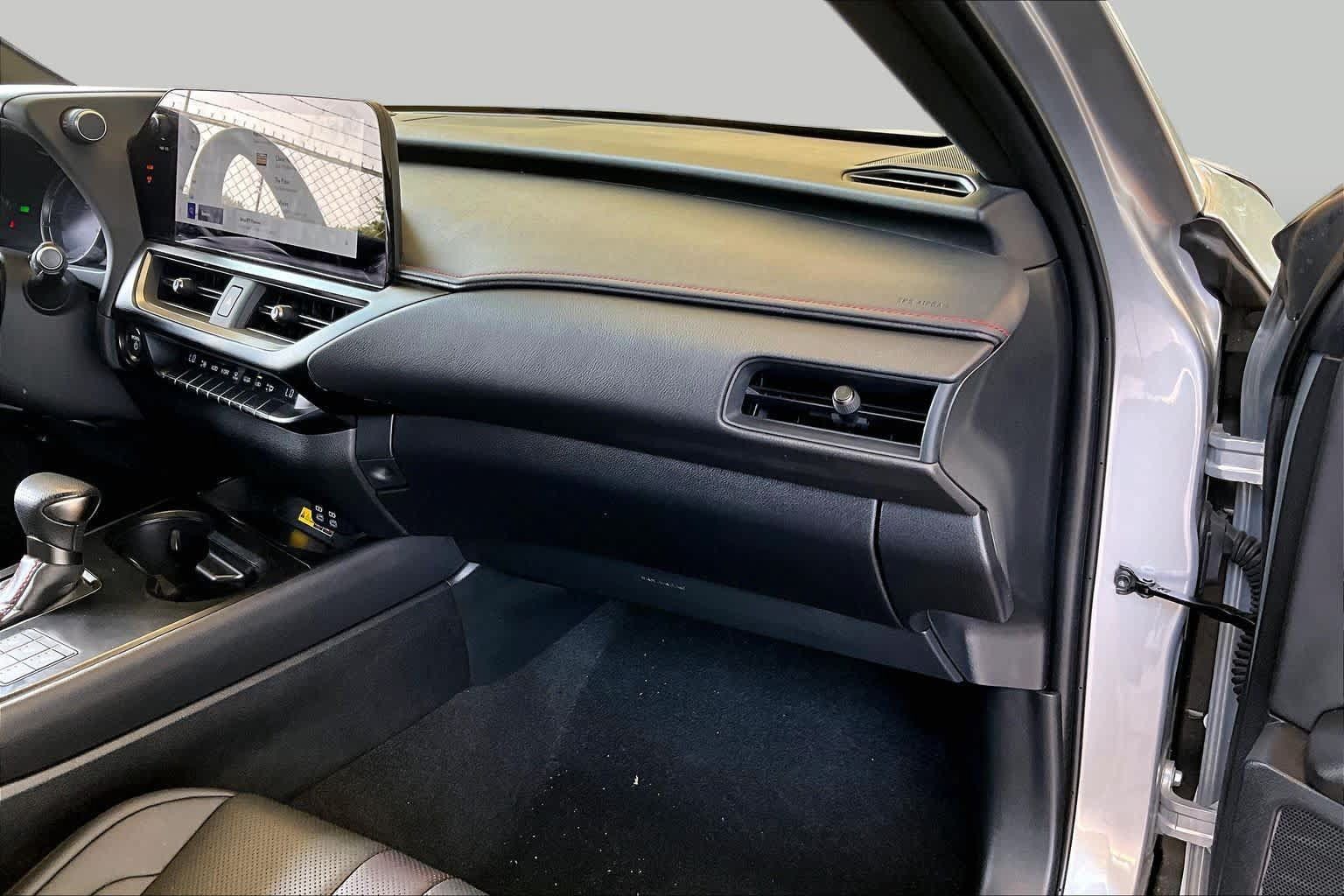 Used 2024 Lexus UX 250h F Sport FWD image 16