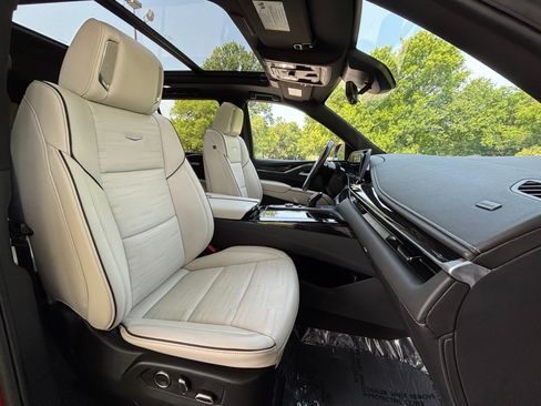 Used 2024 Cadillac Escalade Sport w/ LPO, ONYX Package AWD/4WD image 28