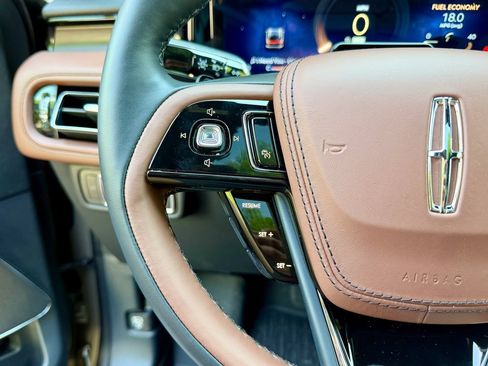 New 2026 Lincoln Aviator Reserve AWD/4WD image 39