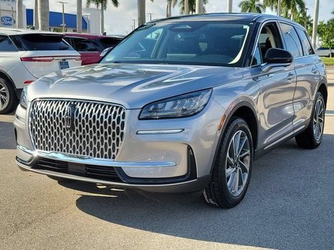 Certified 2023 Lincoln Corsair FWD w/ Equipment Group 101A image 3