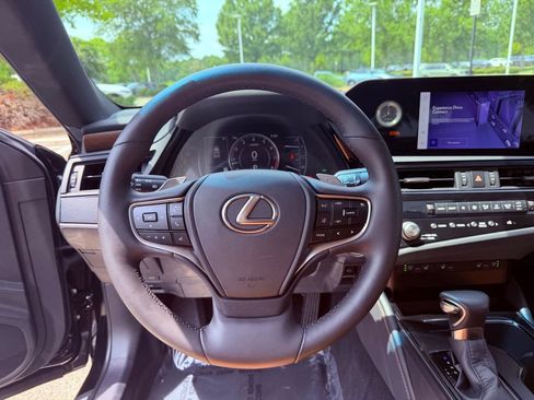 Certified 2024 Lexus ES 350 w/ Premium Package FWD image 15