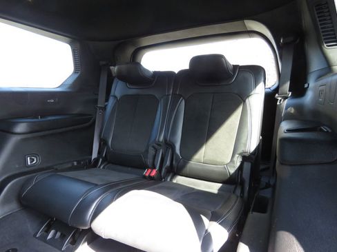 Used 2023 Jeep Grand Cherokee L Laredo image 22