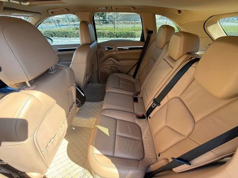 Used 2012 Porsche Cayenne Sport Utility 4D image 9