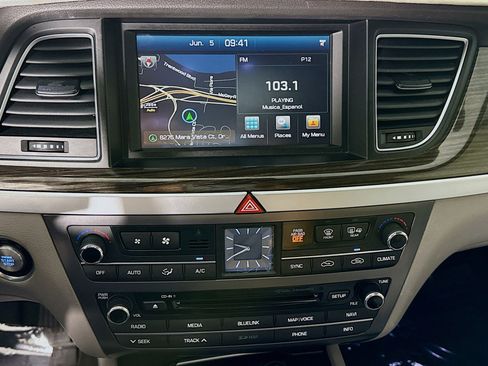 Used 2016 Hyundai Genesis 3.8 RWD image 18